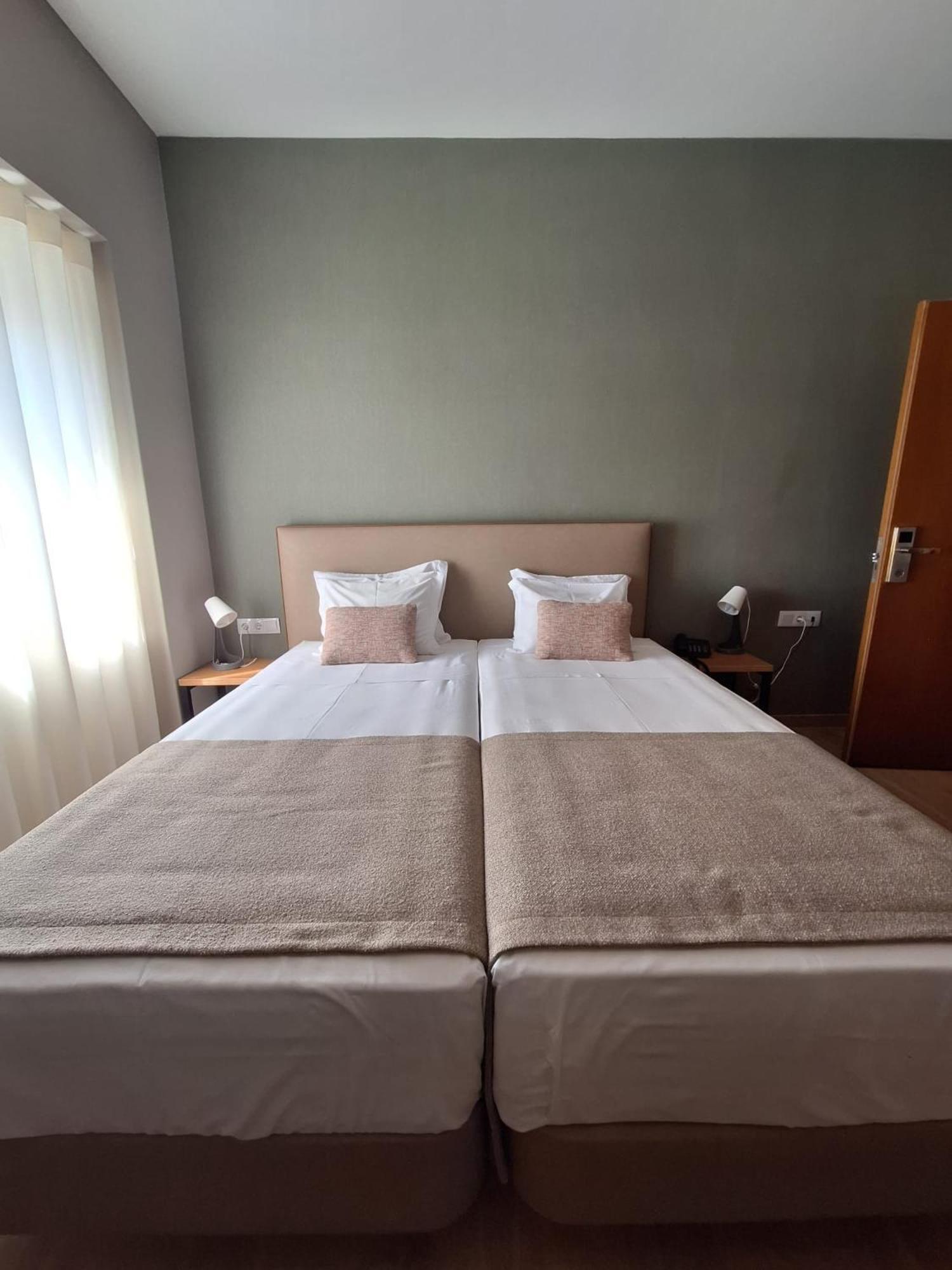 Hotel Alicante Lisboa Bagian luar foto